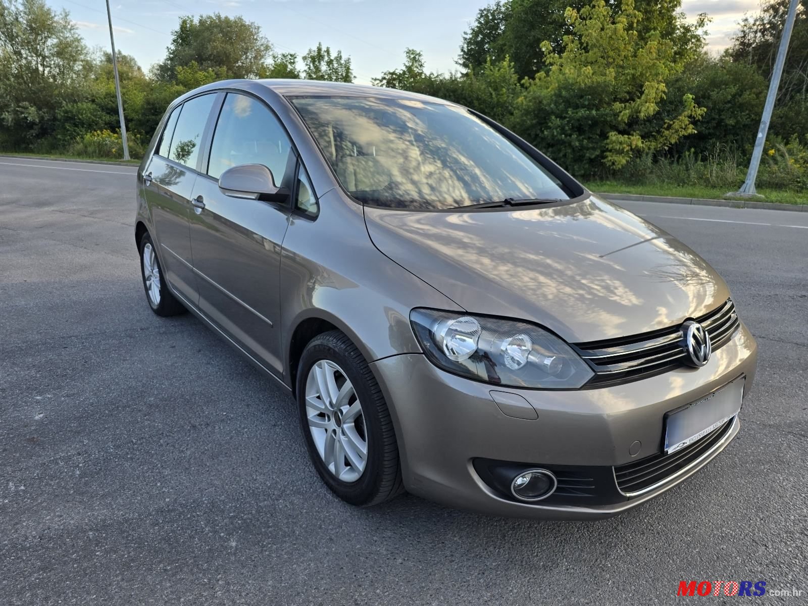 2010' Volkswagen Golf Plus 1,6 Tdi photo #3