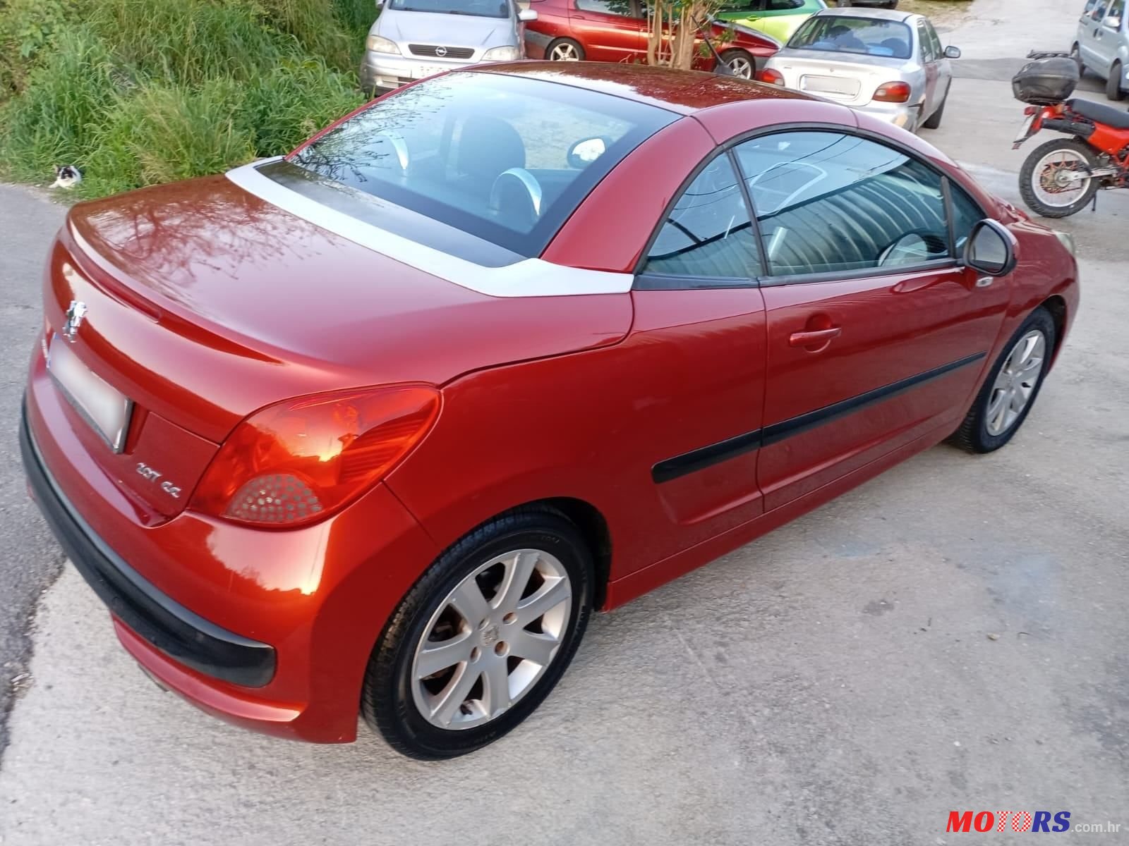 2007' Peugeot 207 Cc Sport photo #6