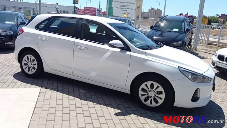 2018' Hyundai i30 photo #1