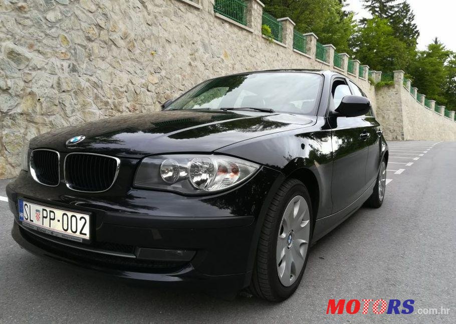 2010' BMW Serija 1 116D photo #2