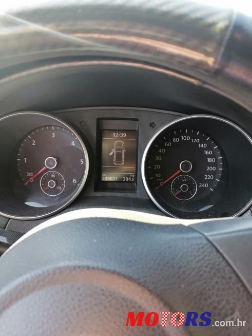 2010' Volkswagen Golf 6 Variant photo #2