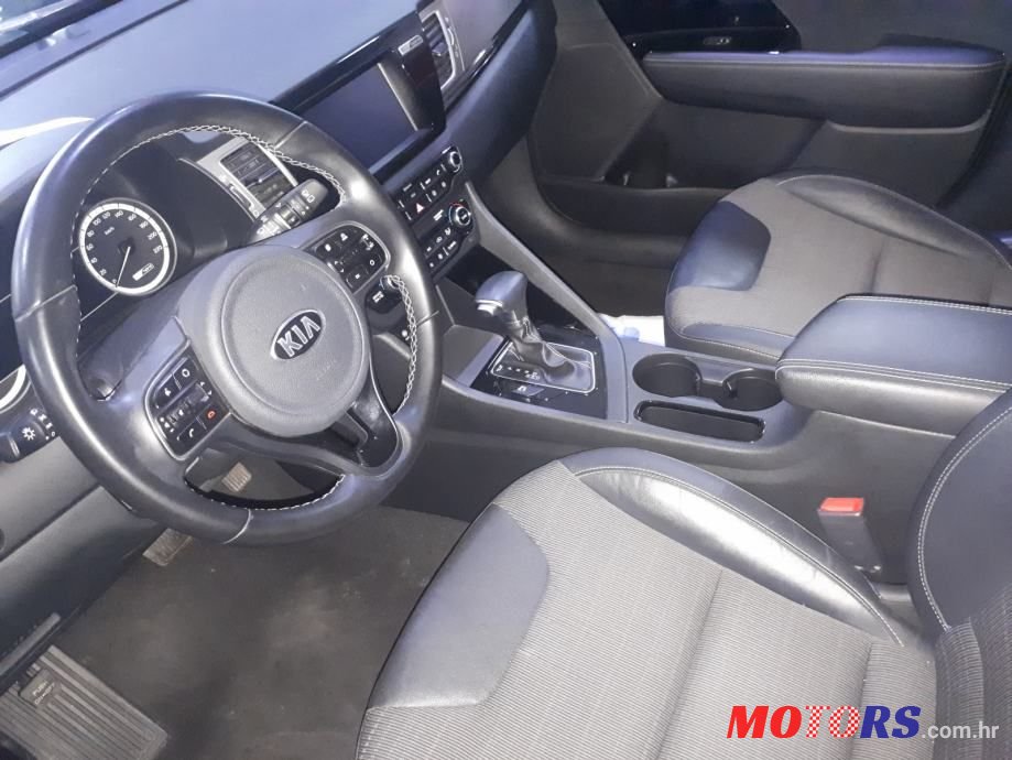 2017' Kia Niro 1.6 Gdi photo #6