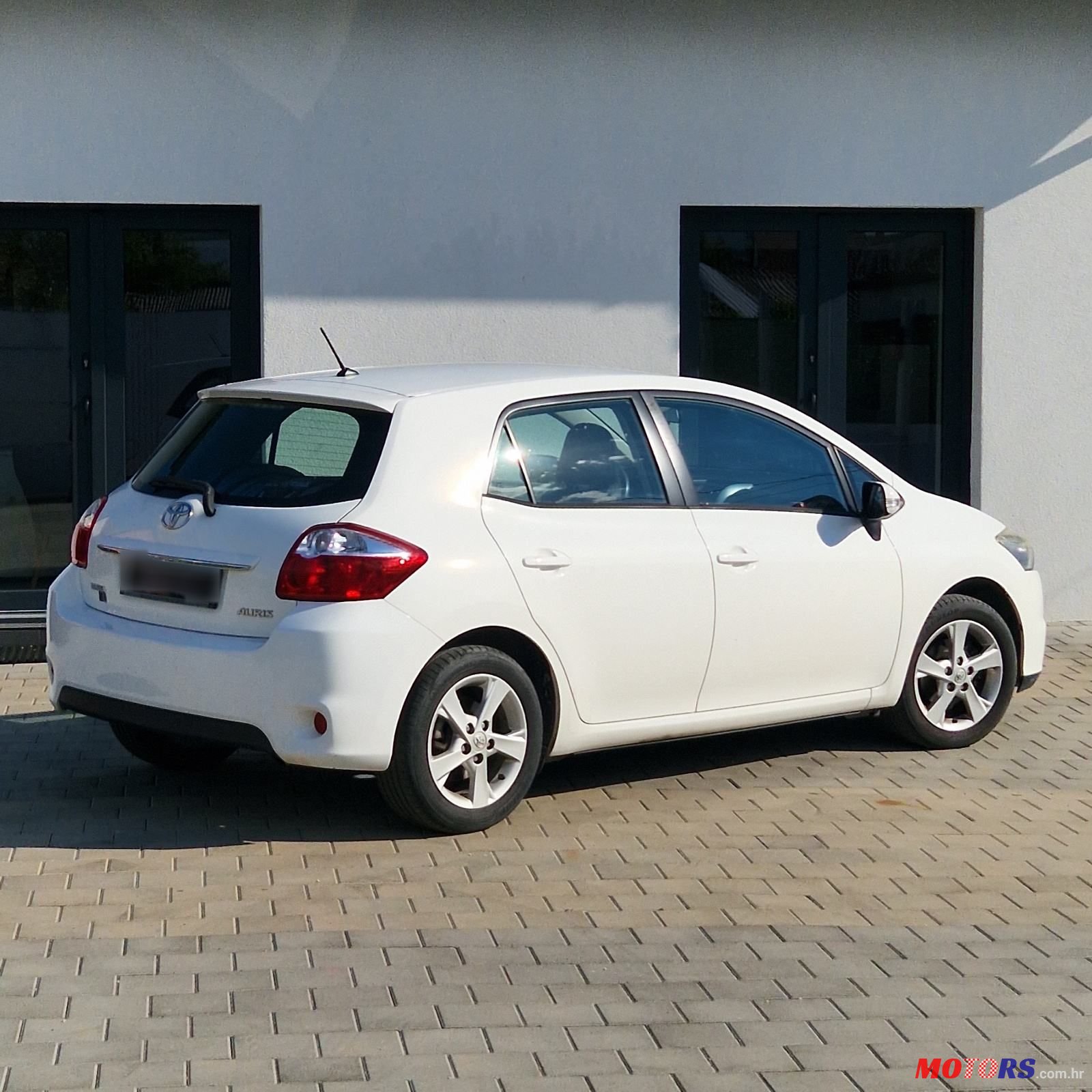 2012' Toyota Auris 1,3 3 Vvt-I photo #2