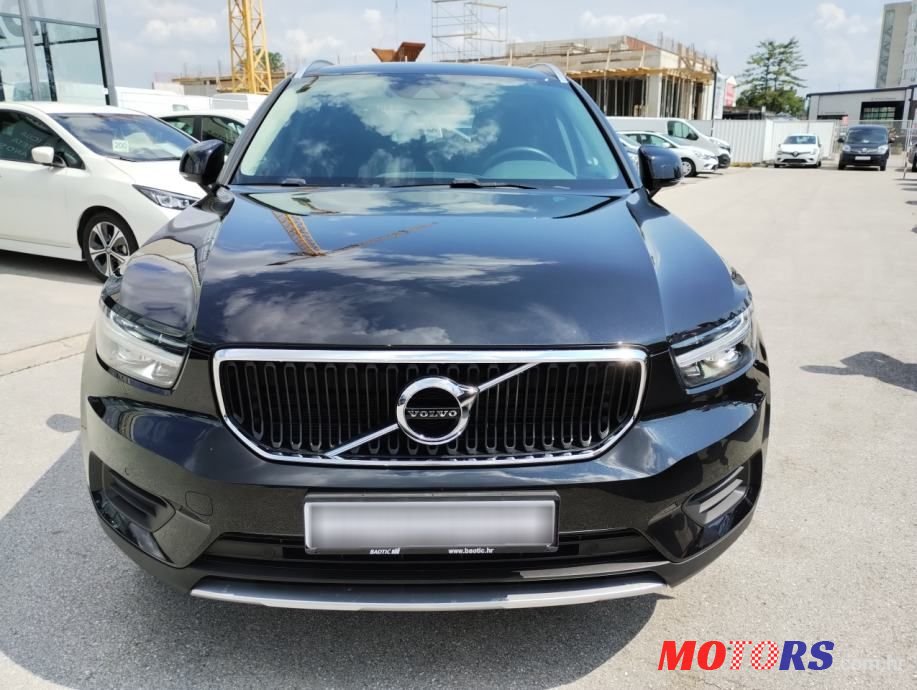 2021' Volvo XC40 T3 Momentum Aut. photo #2