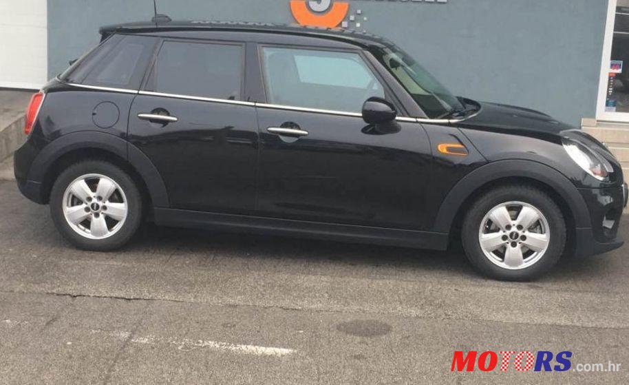 2015' MINI One One D photo #2