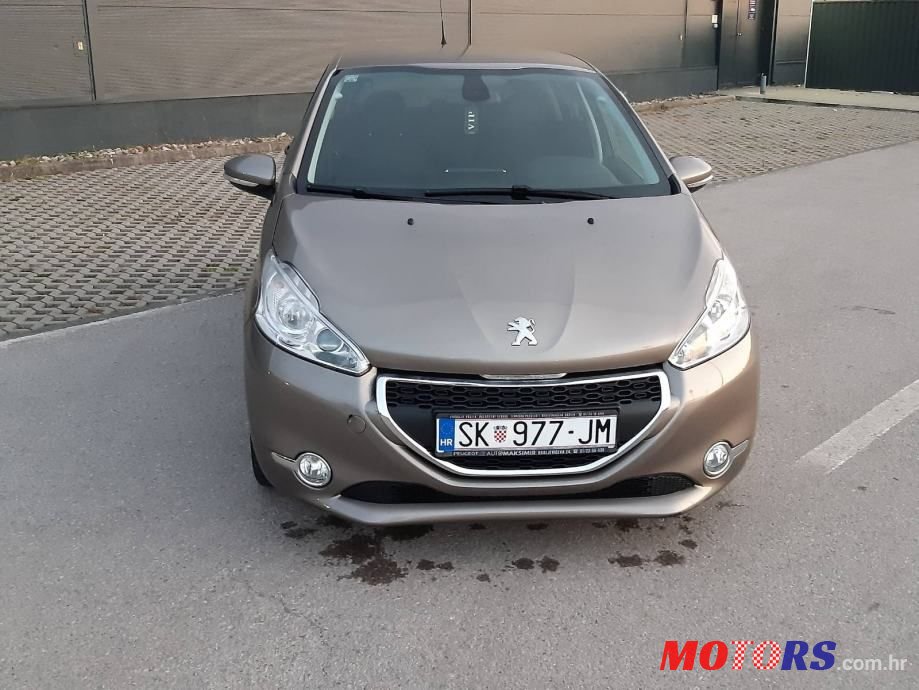 2012' Peugeot 208 1,4 Vti photo #3