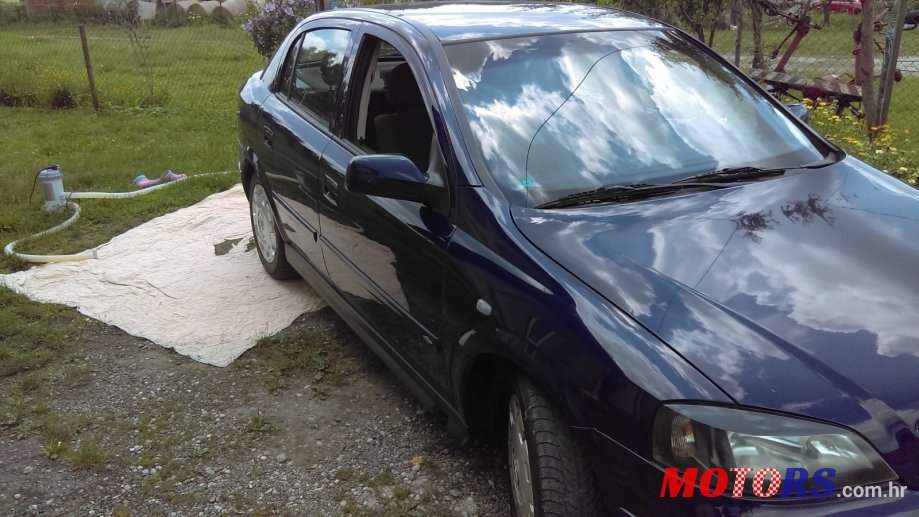 2003' Opel Astra photo #1