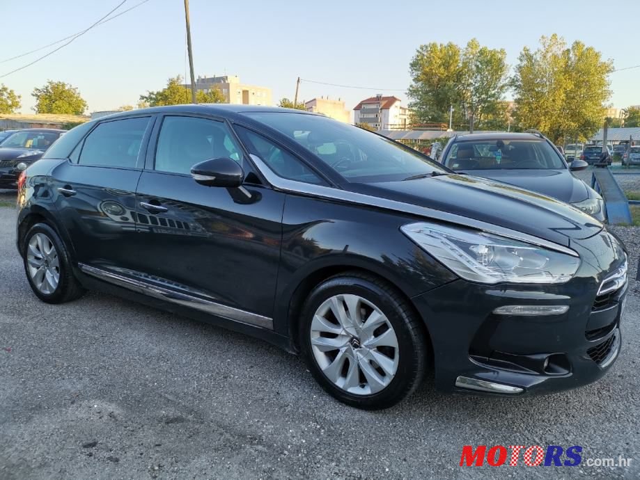 2012' Citroen DS5 1,6 E-Hdi photo #3