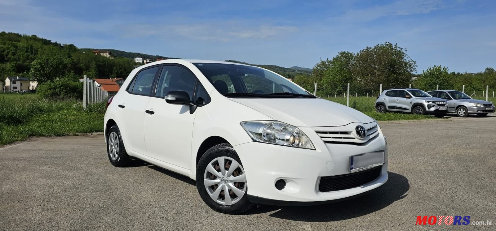 2010' Toyota Auris 1,3 3 Vvt-I photo #2