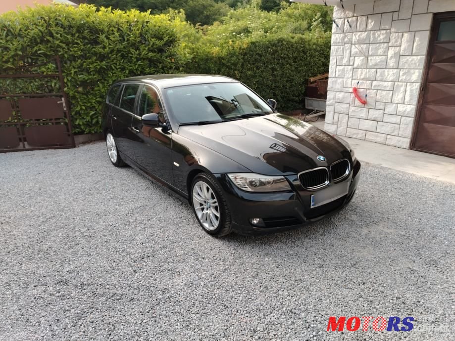 2010' BMW Serija 3 Touring 320D photo #3