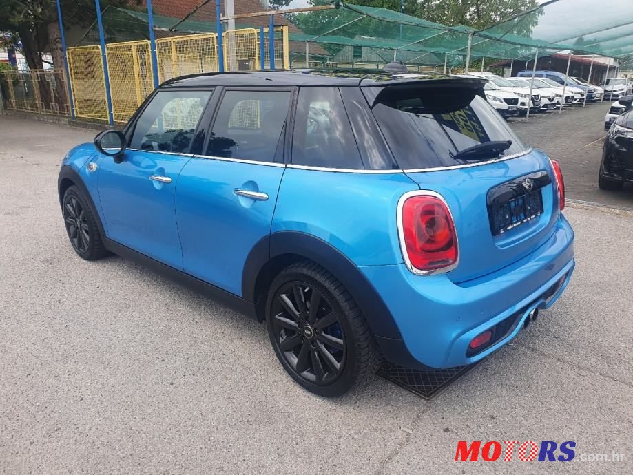 2015' MINI Cooper Cooper S photo #5