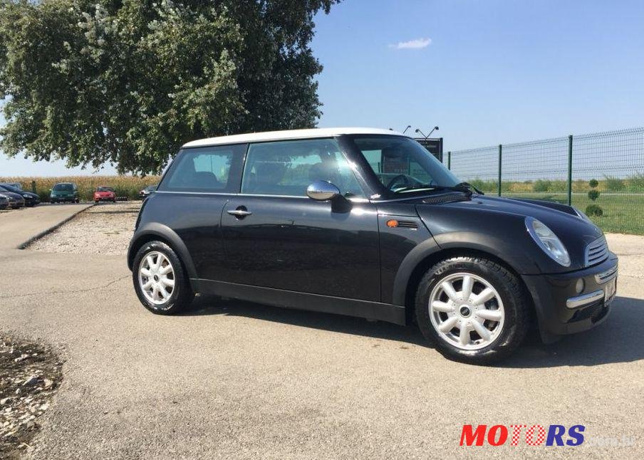 2002' MINI Cooper Mini One photo #2
