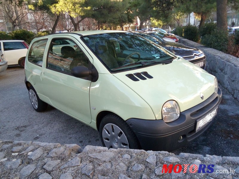 2006' Renault Twingo photo #2