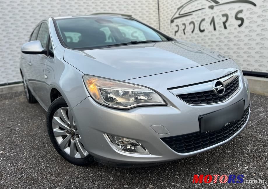 2013' Opel Astra 1,7 Cdti Classic photo #1