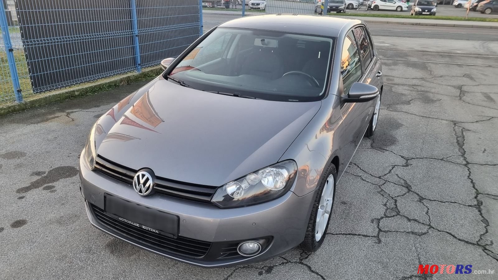 2011' Volkswagen Golf VI 1,6 Tdi photo #2