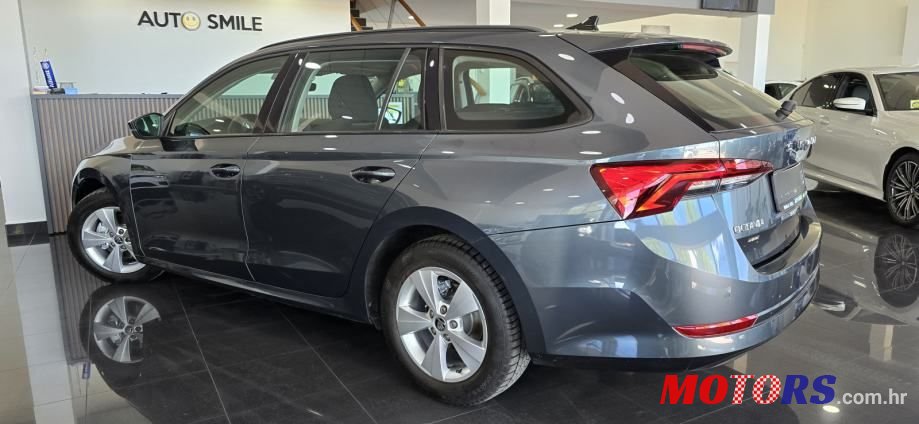 2021' Skoda Octavia Combi photo #4