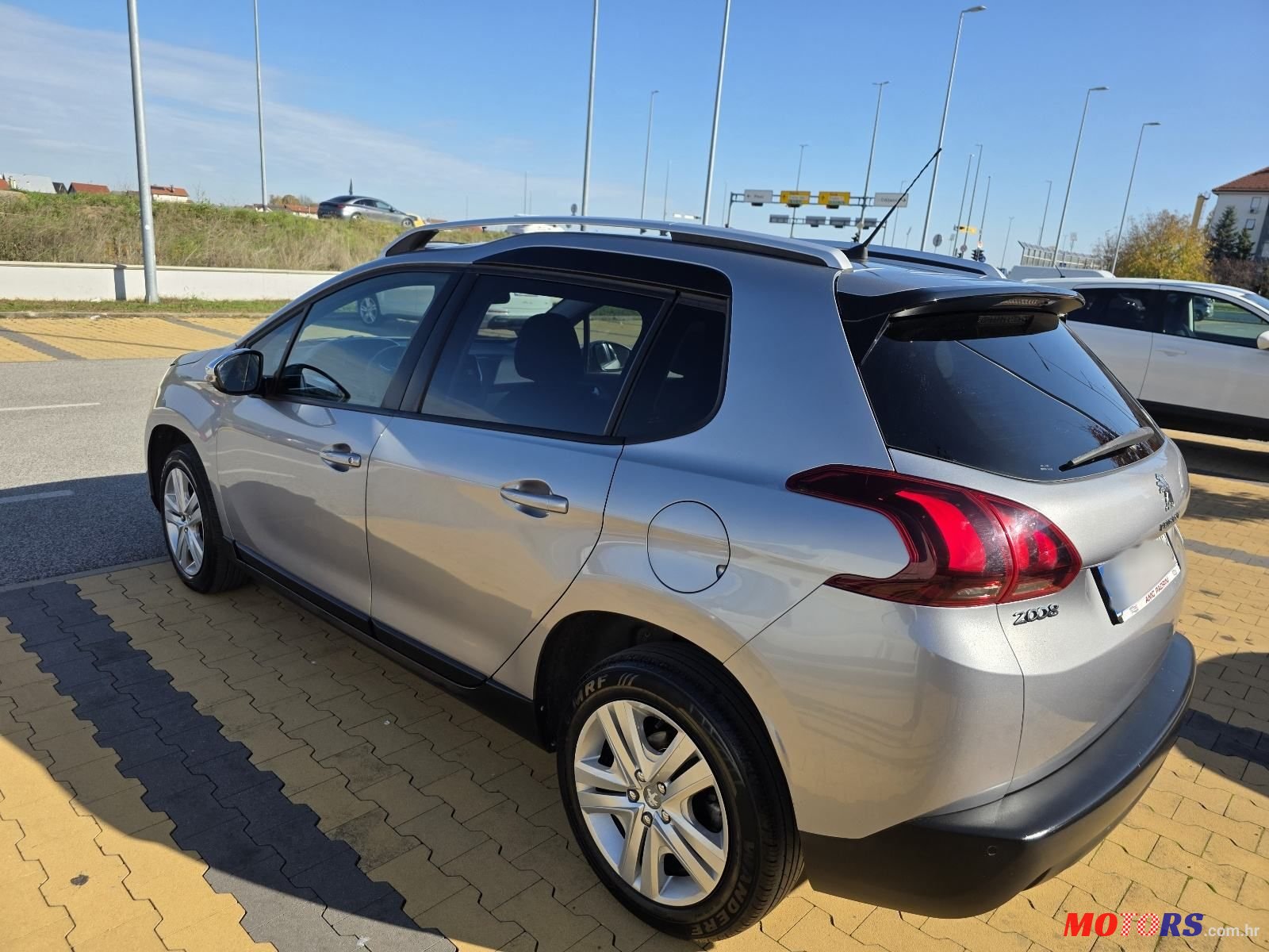 2019' Peugeot 2008 1,2 Puretech photo #6
