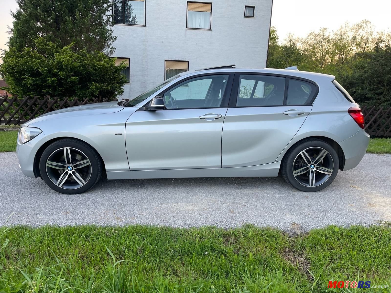 2011' BMW Serija 1 118I Sport photo #4