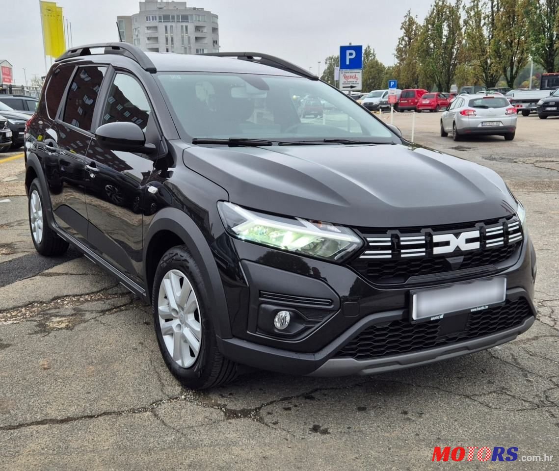 2024' Dacia Jogger photo #4