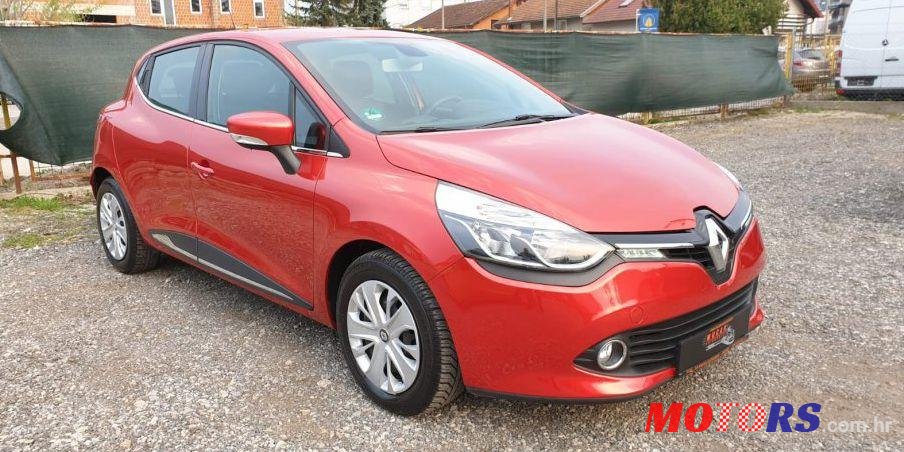 2014' Renault Clio Dci 90 Edc photo #1