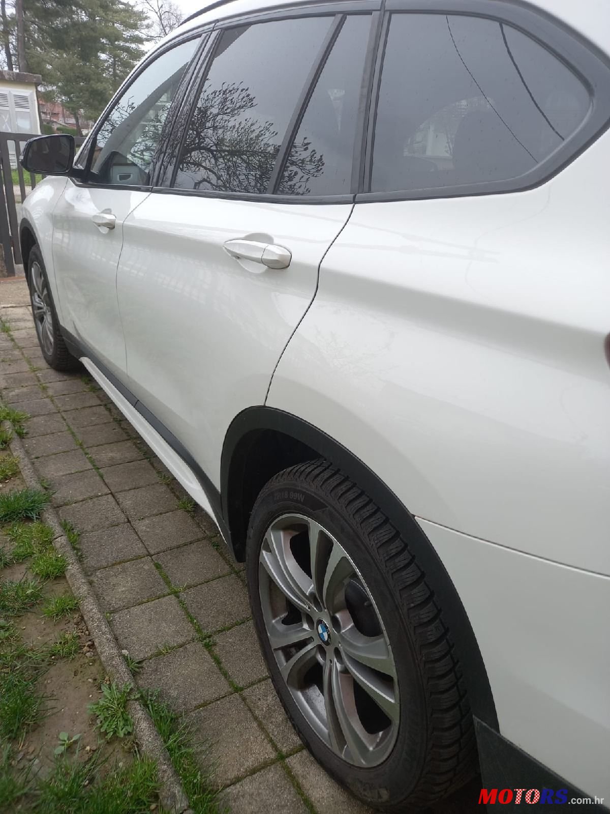 2017' BMW X1 20D photo #2