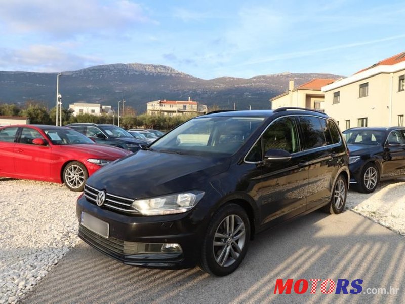 2017' Volkswagen Touran 2,0 Tdi photo #1