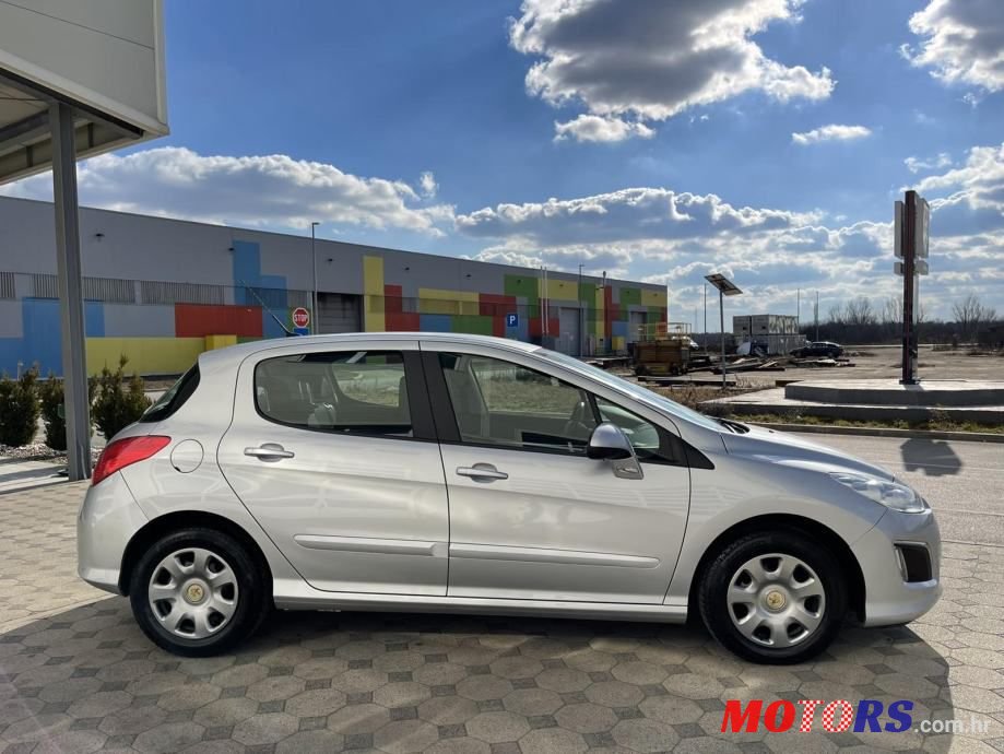2013' Peugeot 308 1,6 E-Hdi photo #5