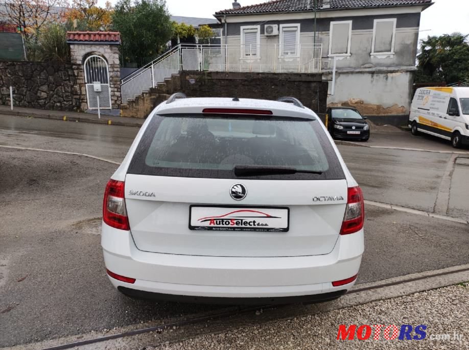 2019' Skoda Octavia Combi photo #6