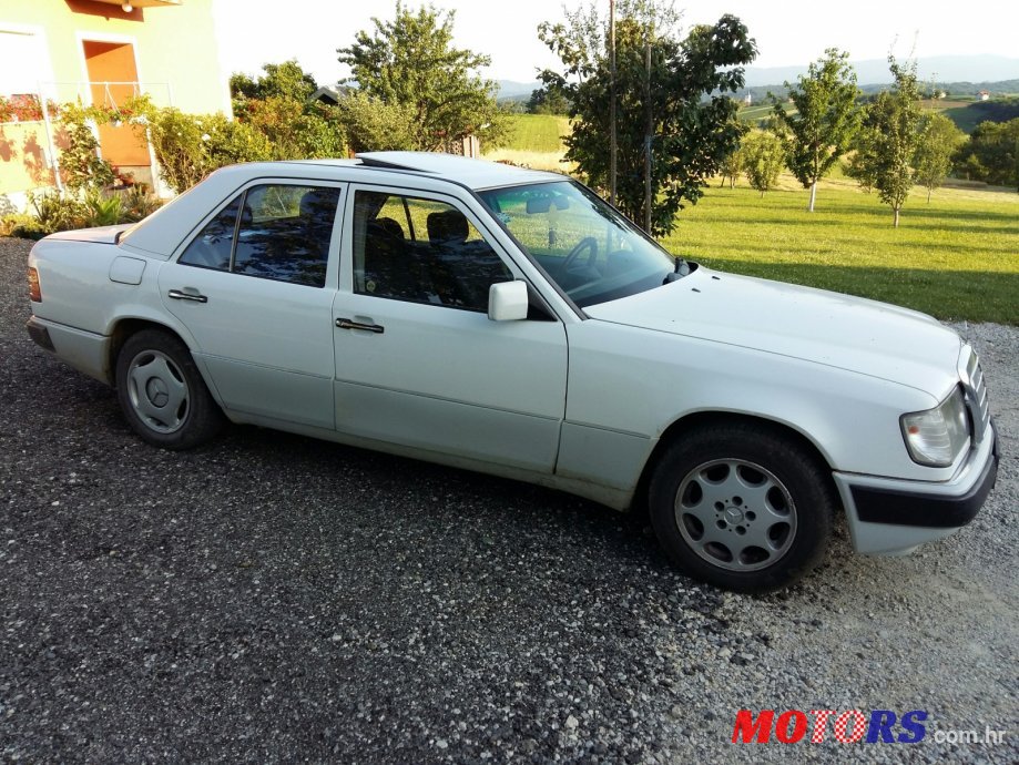 1989' Mercedes-Benz 190 200D photo #2