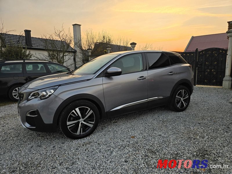 2019' Peugeot 3008 1,2 Puretech photo #5