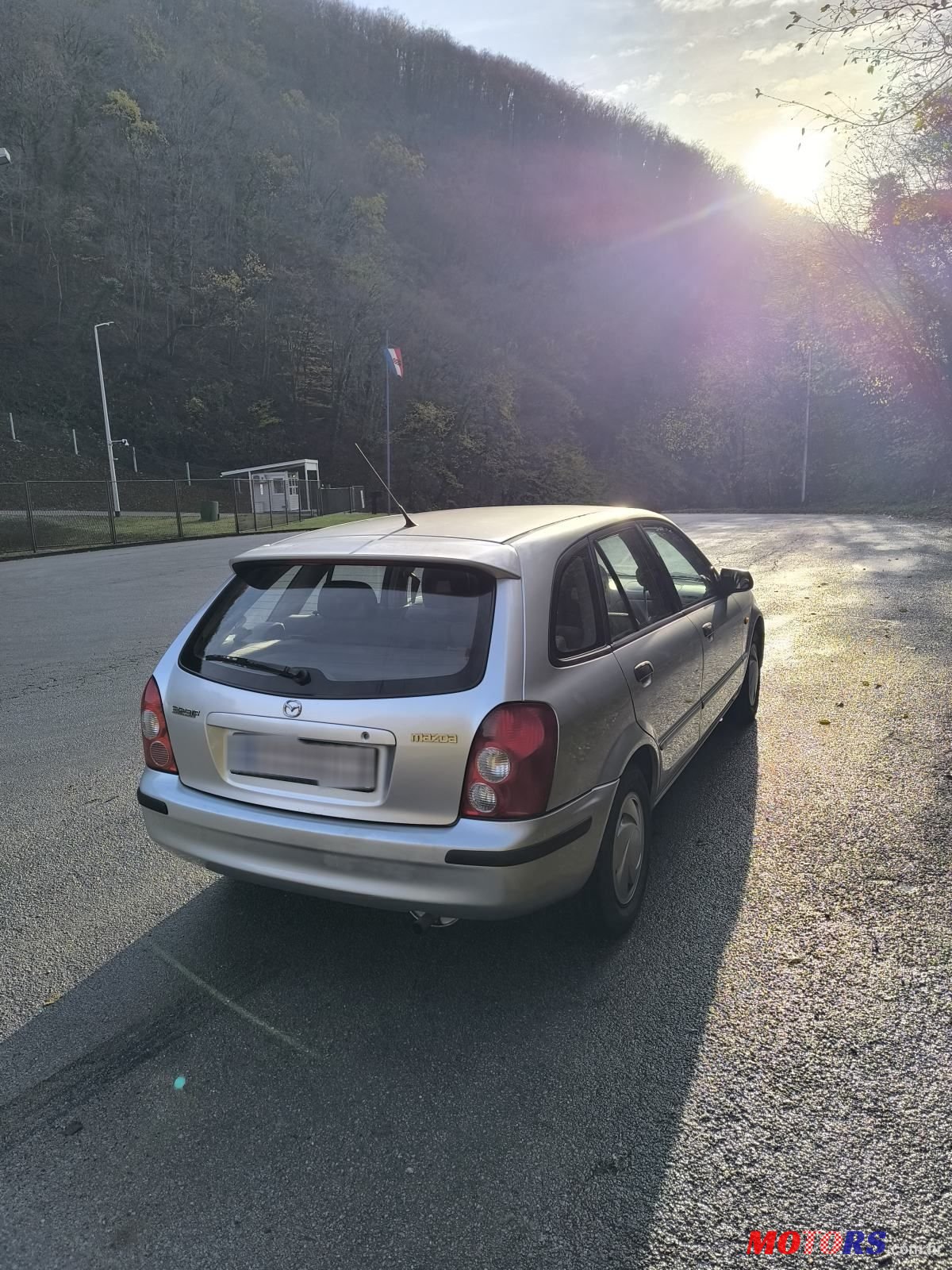 2003' Mazda 323 F 1,3 I photo #3