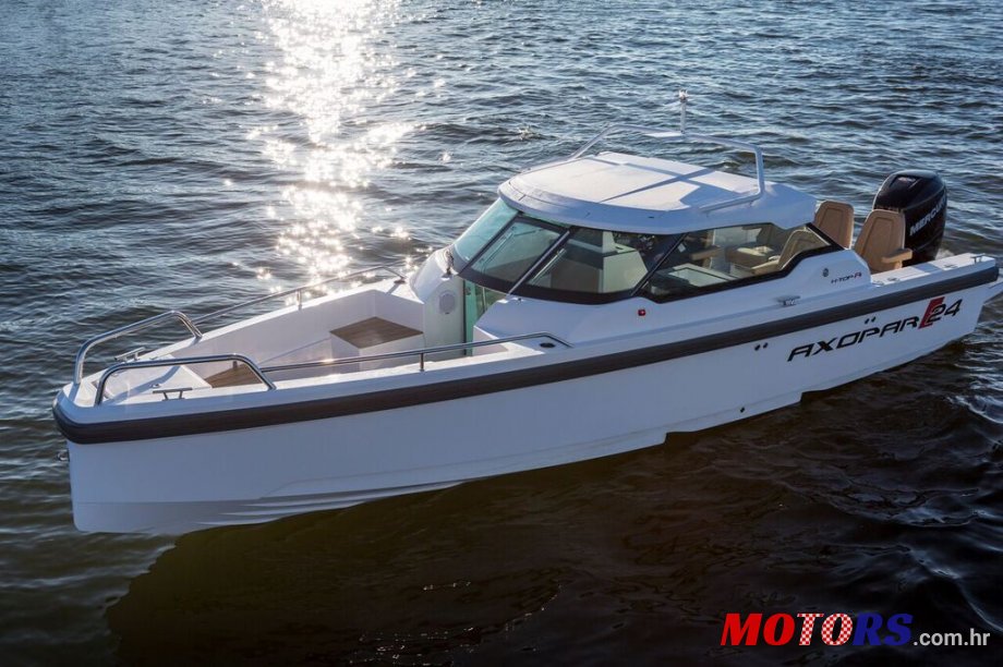 2019' Axopar 24 Hard Top photo #1