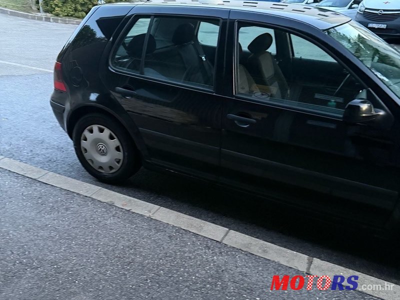 2001' Volkswagen Golf IV 1,9 Tdi photo #3