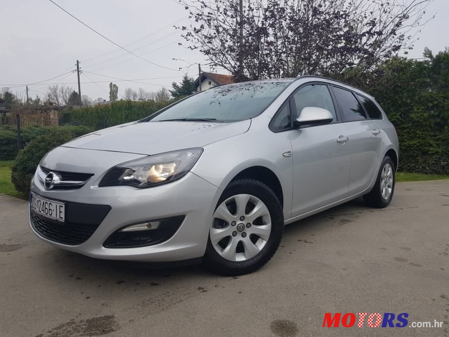 2015' Opel Astra Karavan photo #2