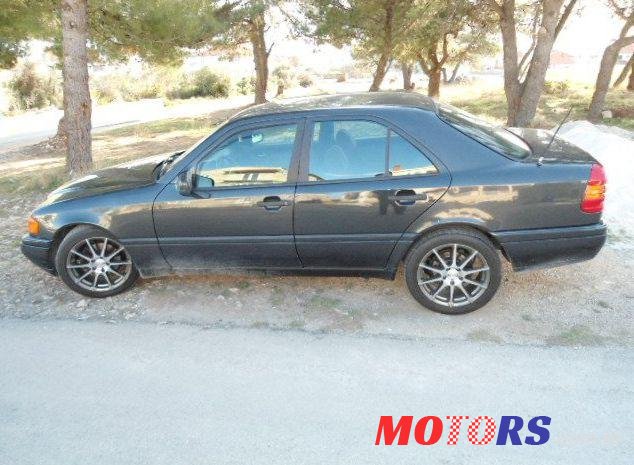1995' Mercedes-Benz C-Class 180 Sport photo #1