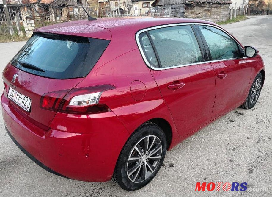 2014' Peugeot 308 1,6 E-Hdi photo #1