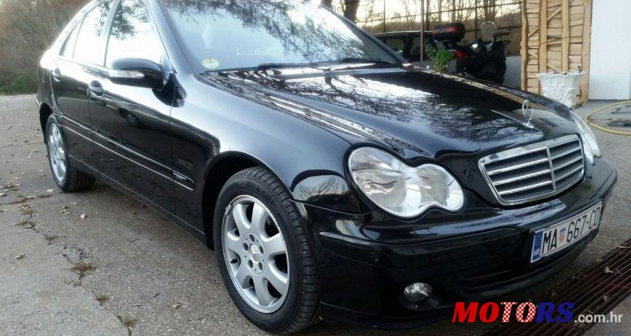 2004' Mercedes-Benz C-Class 200 photo #1