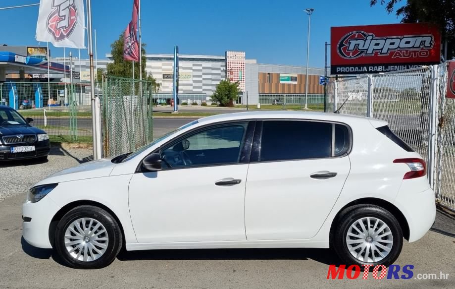 2014' Peugeot 308 photo #3