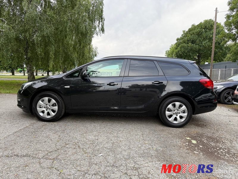 2016' Opel Astra Karavan photo #1