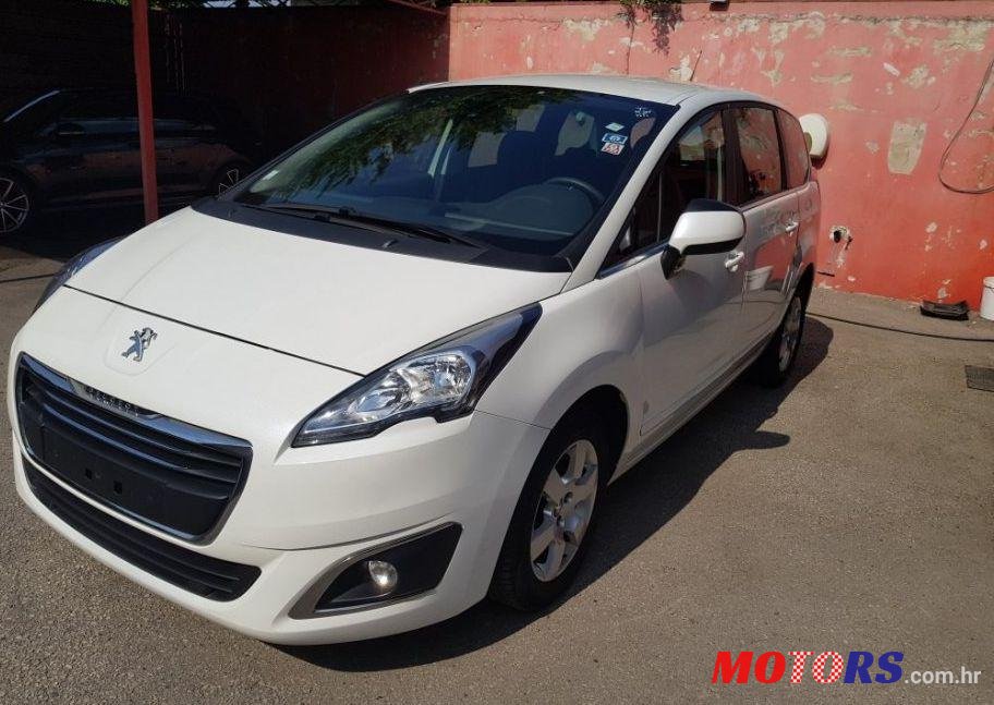 2014' Peugeot 5008 1,6 E-Hdi photo #1