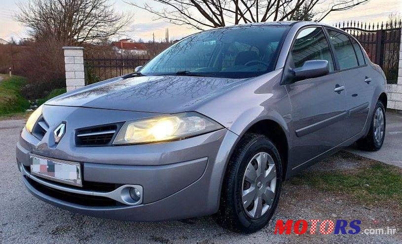 2009' Renault Megane photo #2
