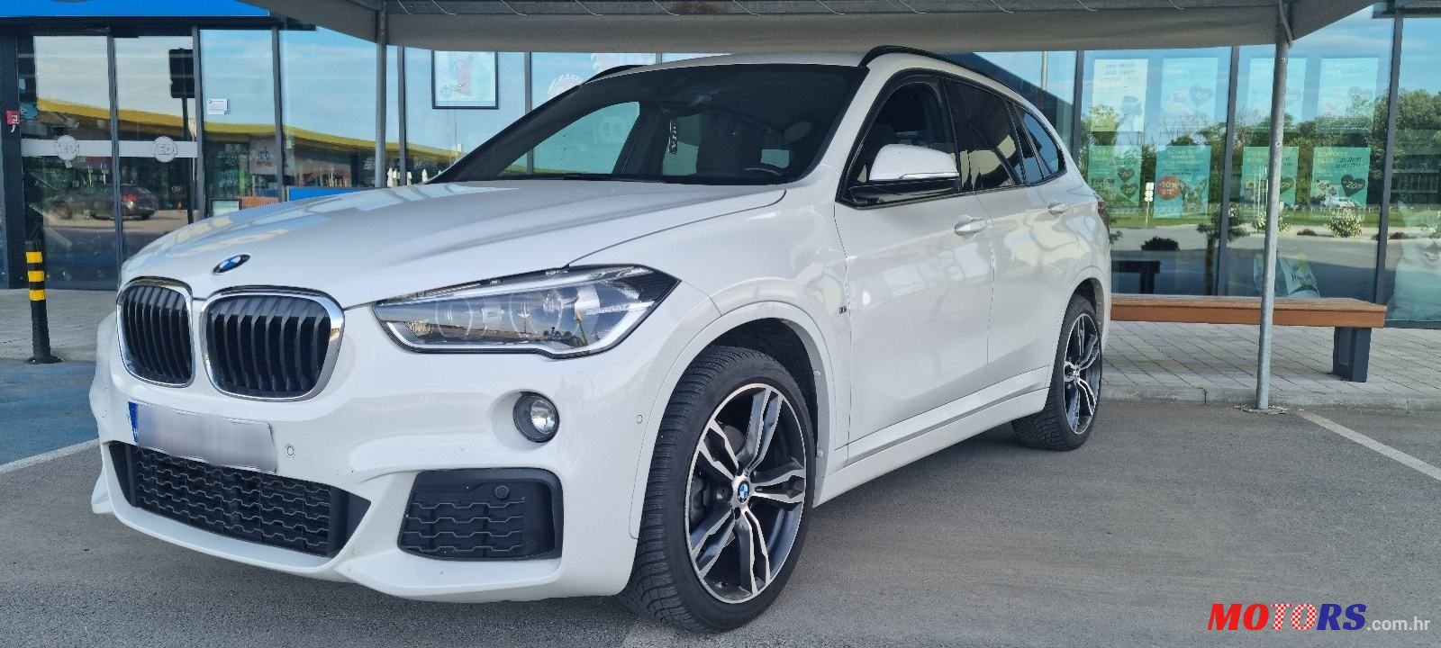 2017' BMW X1 18D photo #1