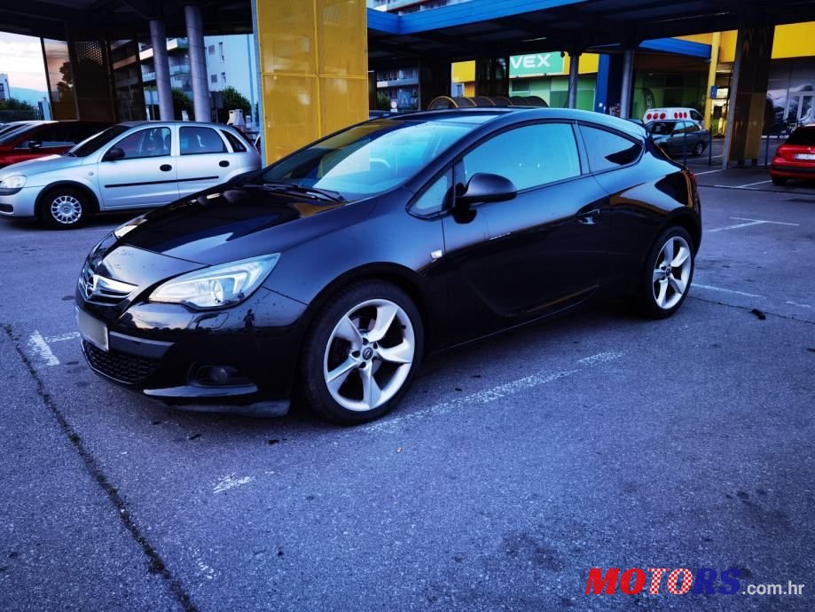 2012' Opel Astra 1,7 Cdti photo #1