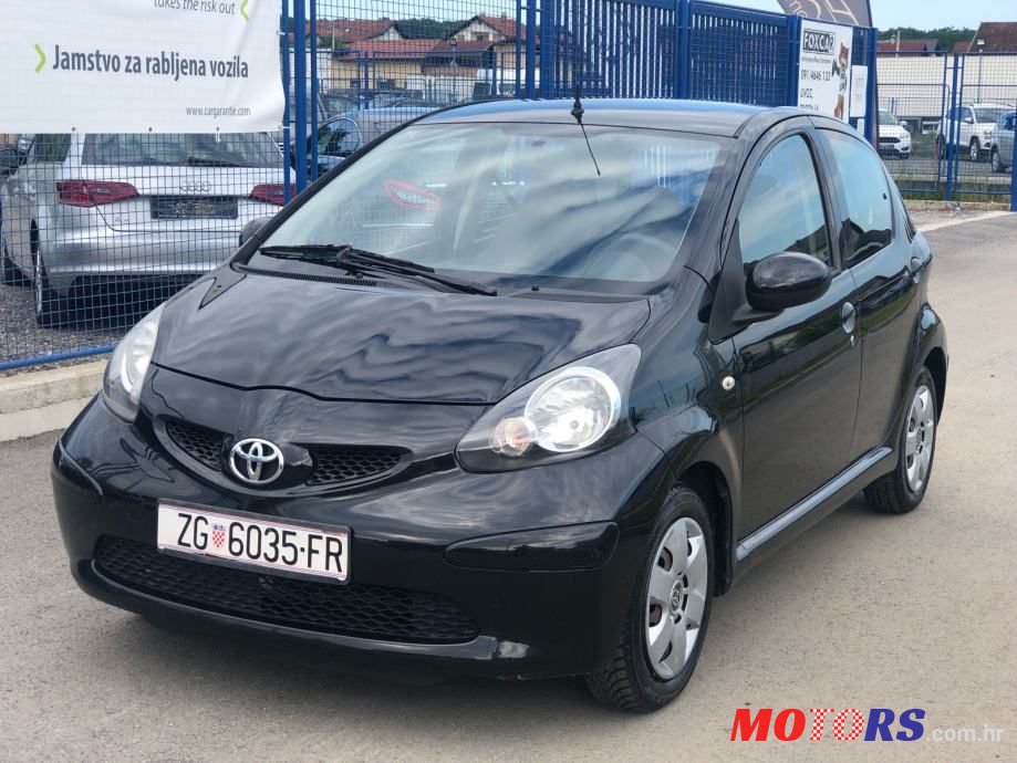 2008' Toyota Aygo photo #3