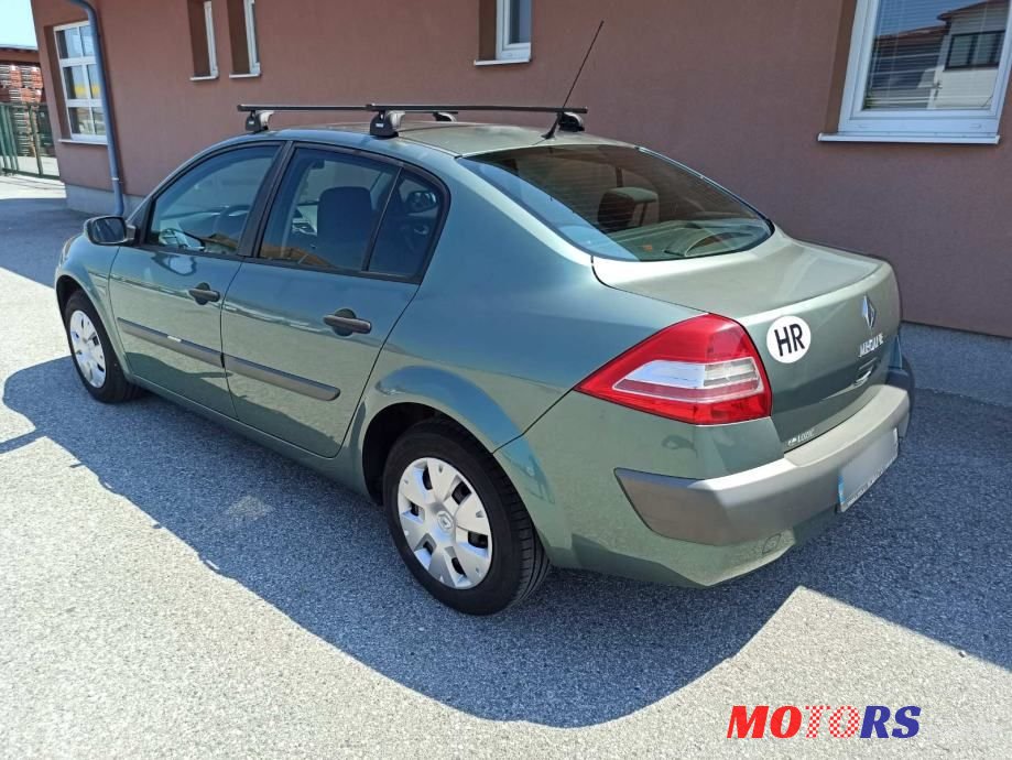 2008' Renault Megane photo #6