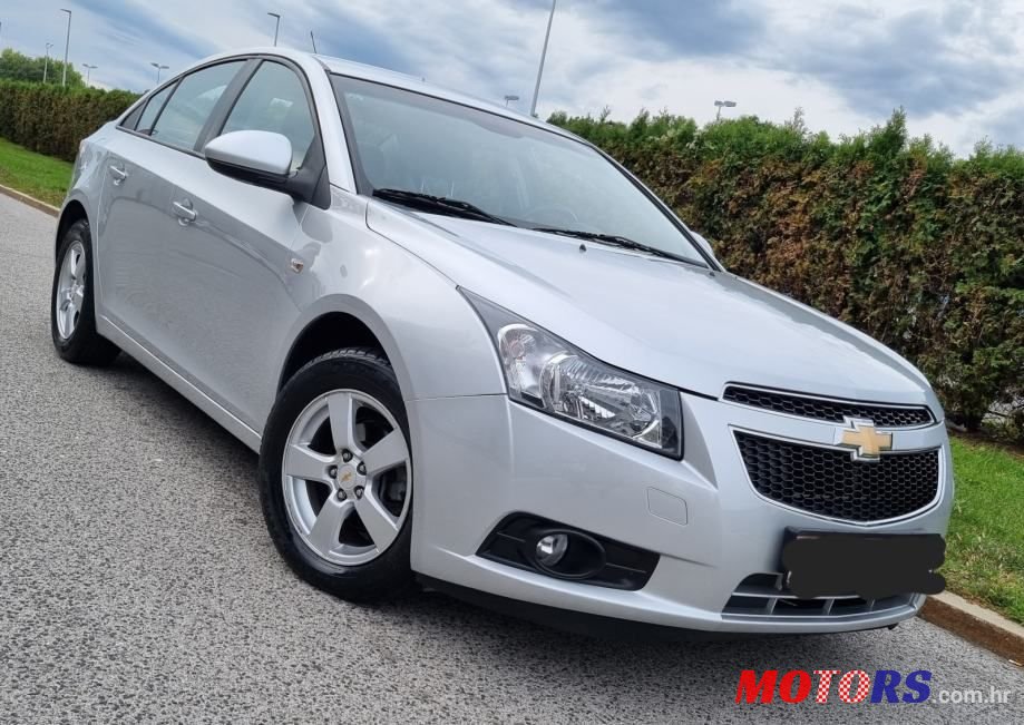2011' Chevrolet Cruze 1,6 Ls photo #2