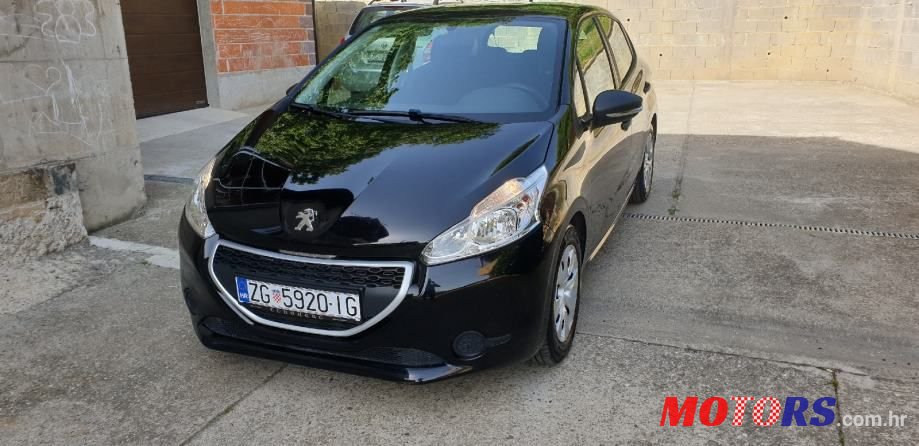 2015' Peugeot 208 photo #1