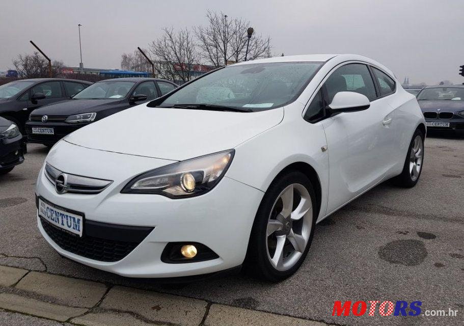 2013' Opel Astra Coupe 1,7 Cdti Sport photo #2