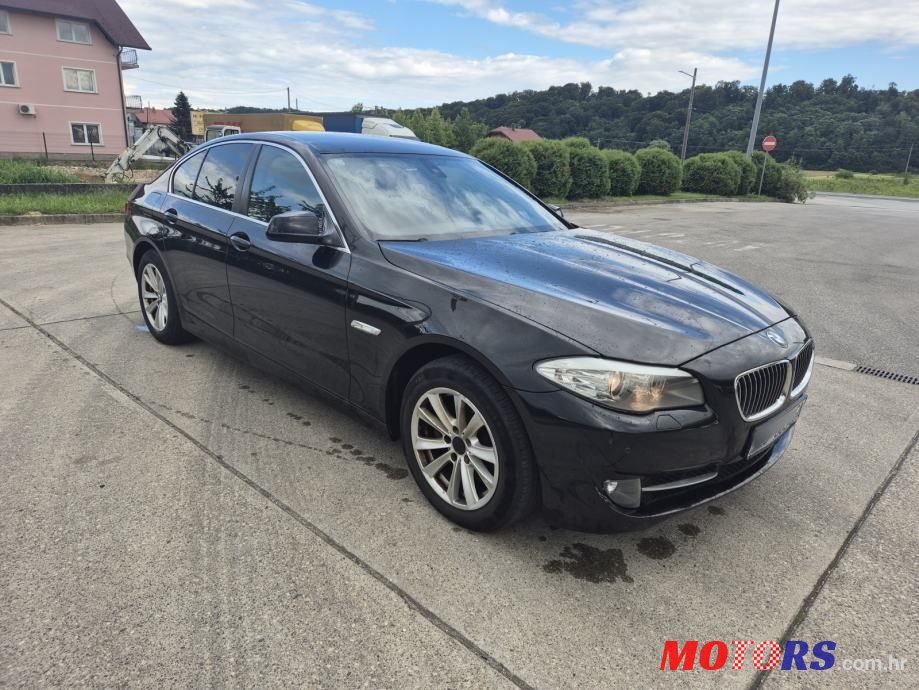 2011' BMW Serija 5 520D photo #1