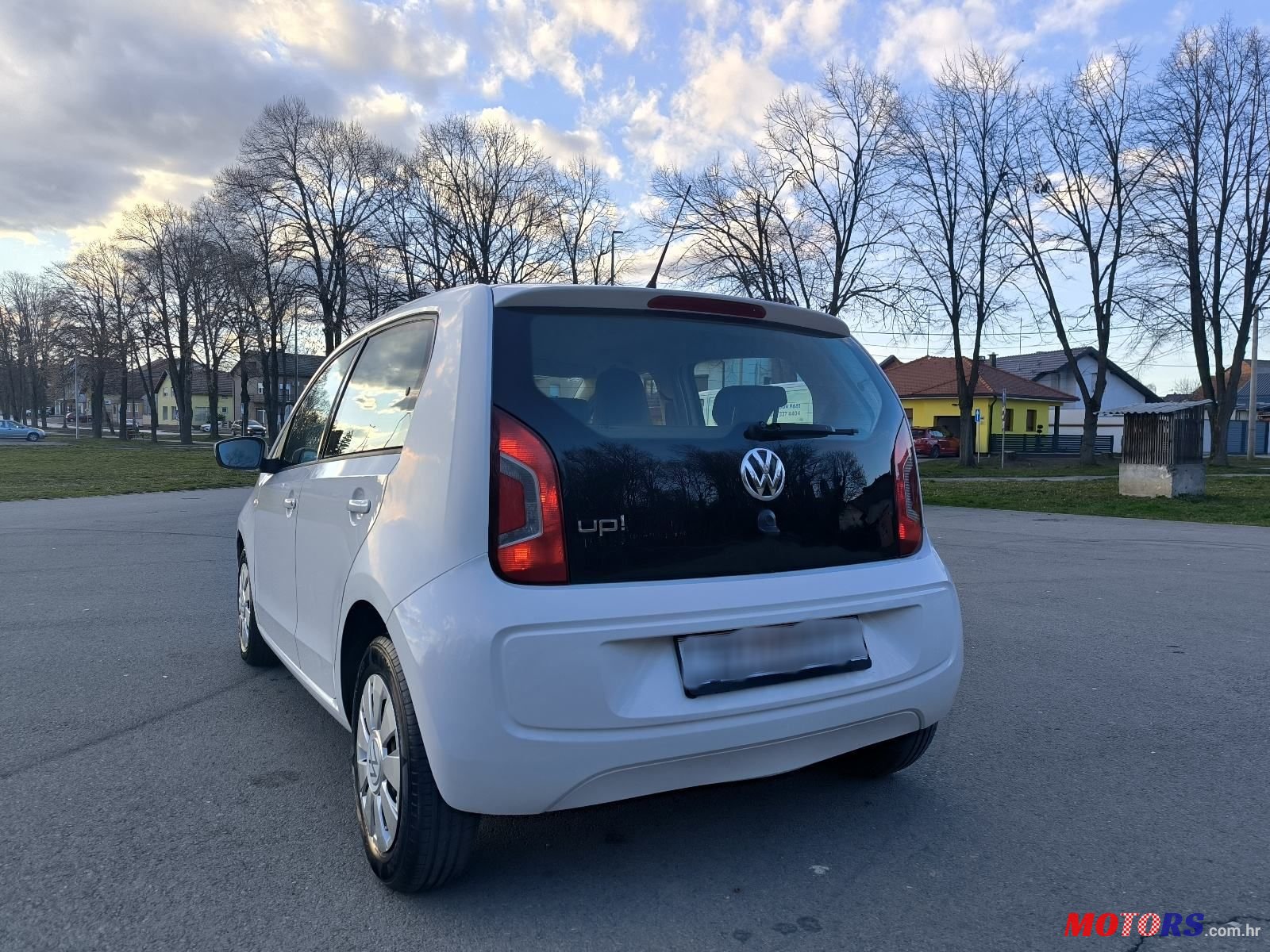 2014' Volkswagen Up! 1,0 Up! photo #6